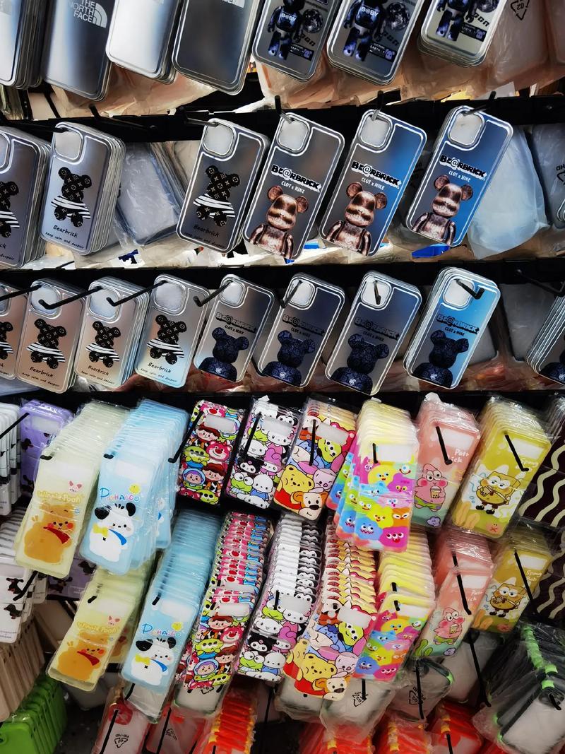 华强北 中国最大的电子批发市场与数码产品集散地